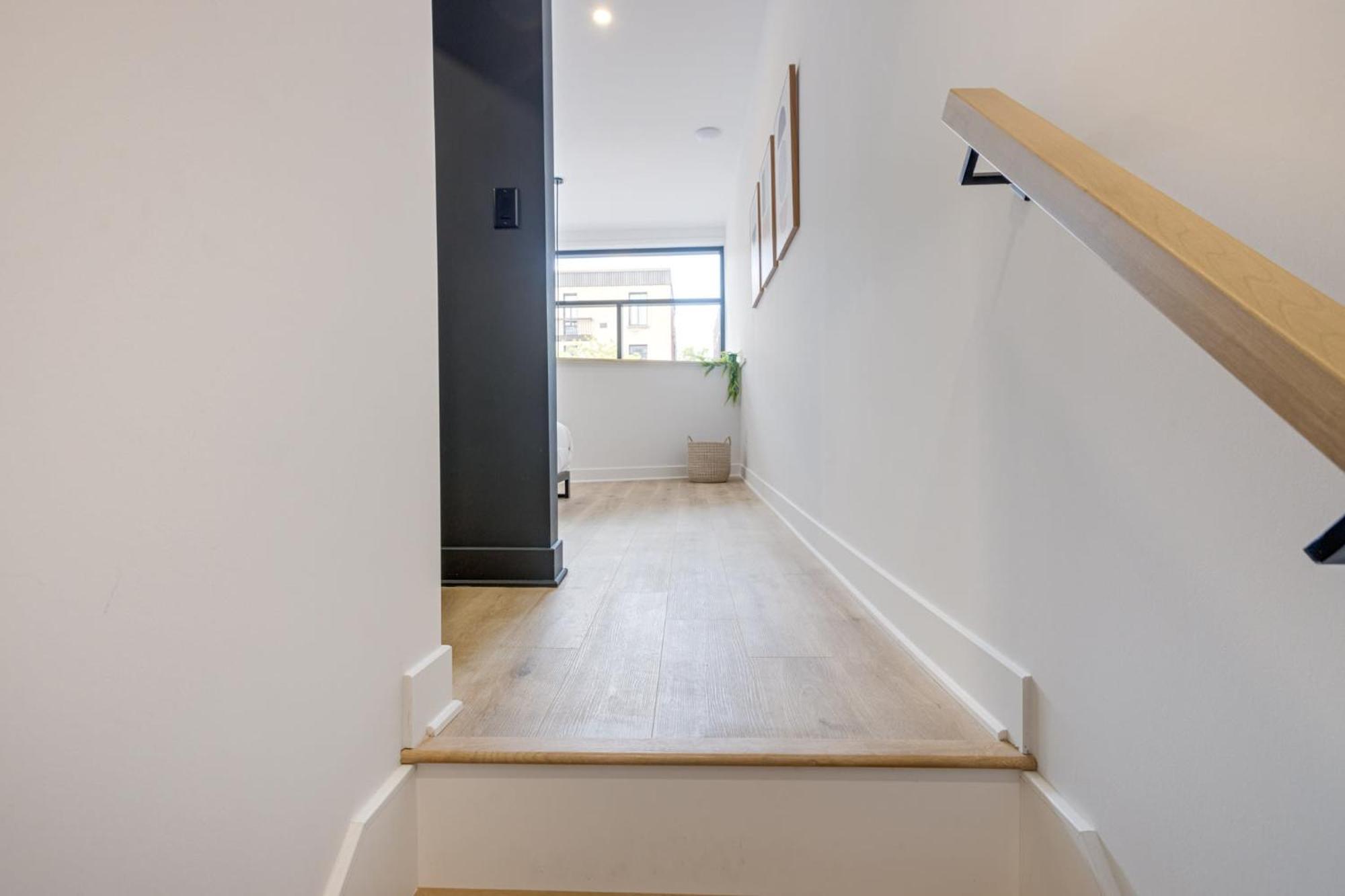 New Luxury 2bdr Unit With Sofabed In Mile End - 1d Apartment Montreal